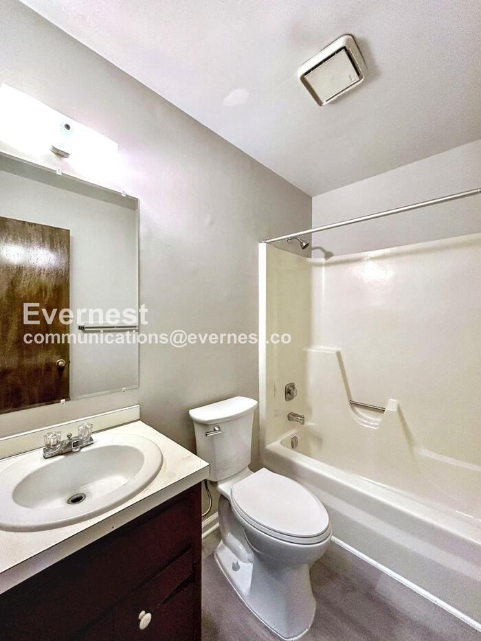 4609 Hillbrook Ave - Photo 6 of 22