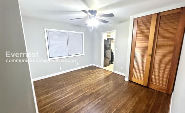 244 East Haven Drive - Photo 2 of 18