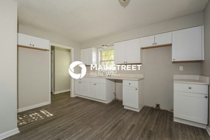 4555 Port Royal Cove - Photo 6 of 17