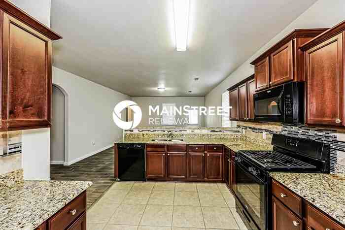 9425 Bald Cypress St - Photo 7 of 18