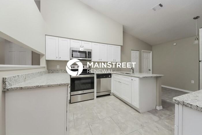 945 Delano Ct - Photo 5 of 15