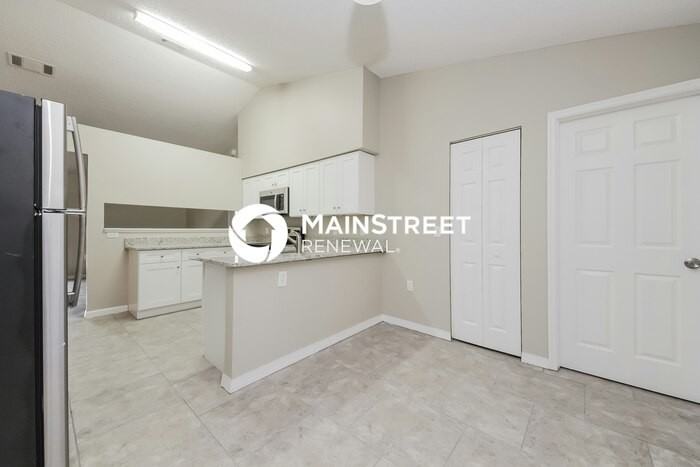 945 Delano Ct - Photo 6 of 15