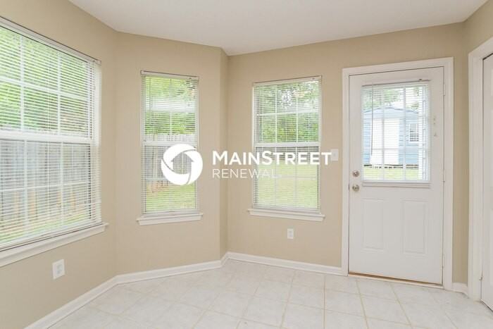 1476 Cain Ct N - Photo 5 of 14