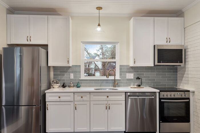 2700 University Drive #A - Photo 3 of 8