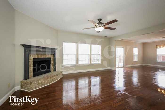 9486 W Lantern Ln - Photo 2 of 14