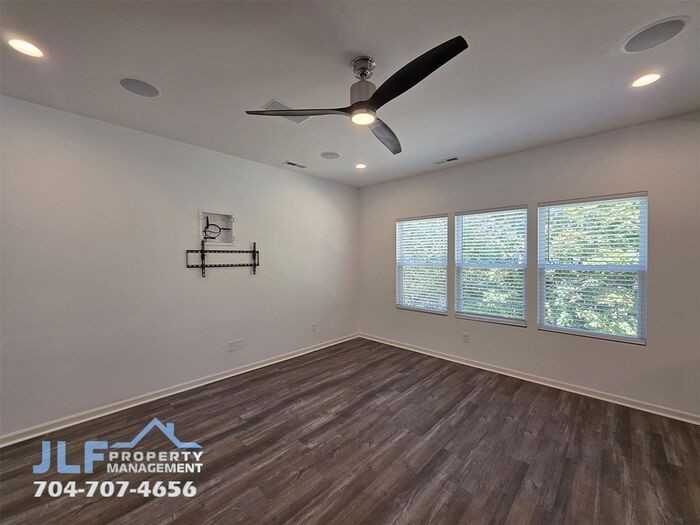 150 Pin Oak Ct - Photo 3 of 25