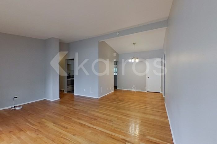 425 Saint Edward Ln - Photo 4 of 23