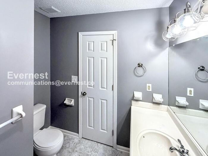 2225 Cheshire Dr - Photo 7 of 21