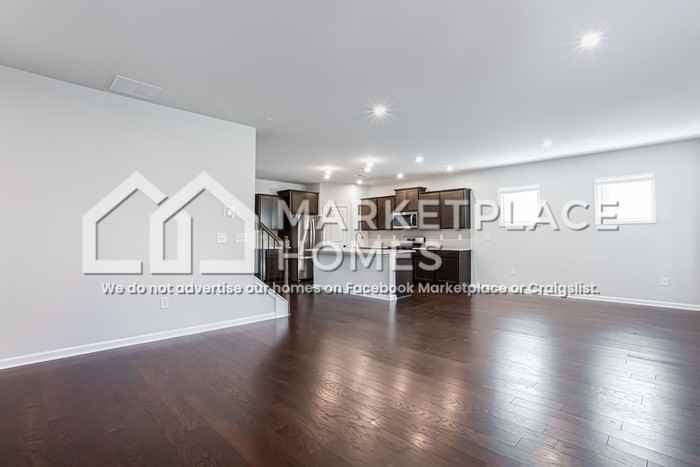 1663 Branch Creek Dr - Photo 5 of 43