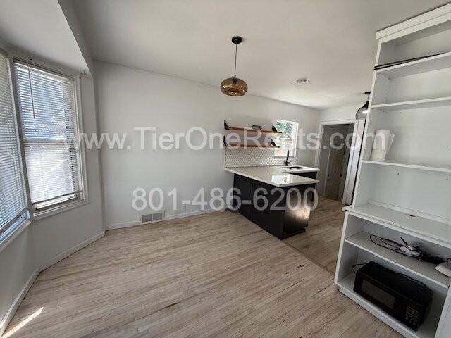 556 S Navajo St - Photo 7 of 26