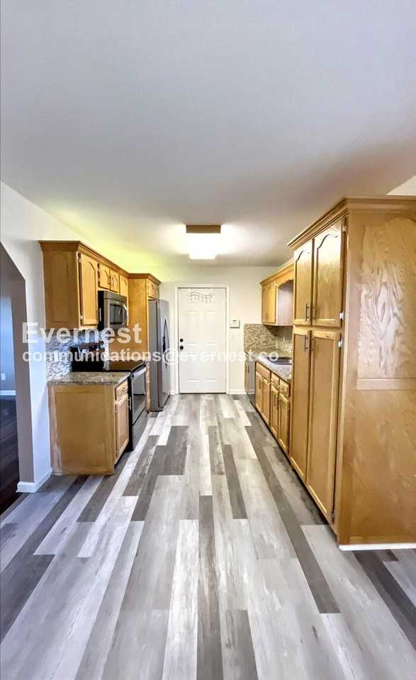 55 Lost Creek Dr - Photo 2 of 20