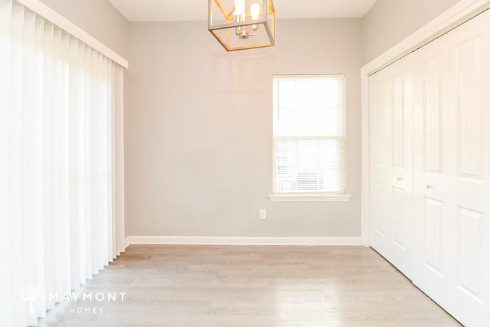 205 Centre St - Photo 7 of 15