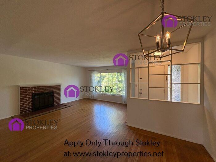 3709 Sundale Rd - Photo 3 of 29