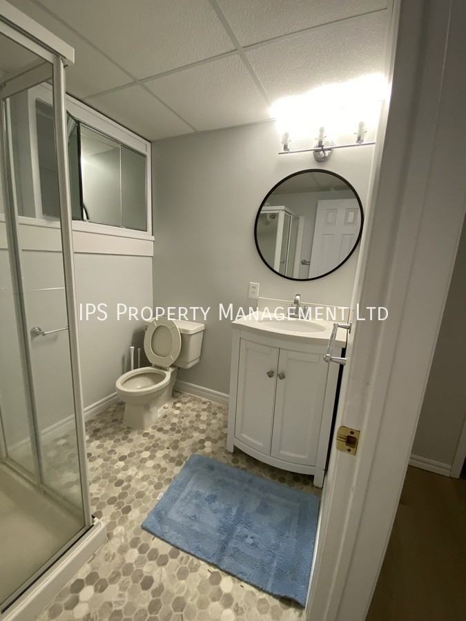 98 Maple Dr - Photo 3 of 11