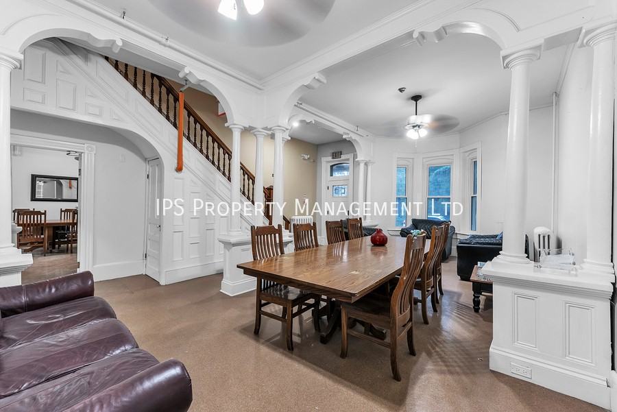 142 Foster Ave - Photo 2 of 45