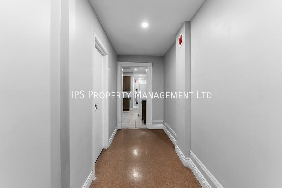 142 Foster Ave - Photo 6 of 45