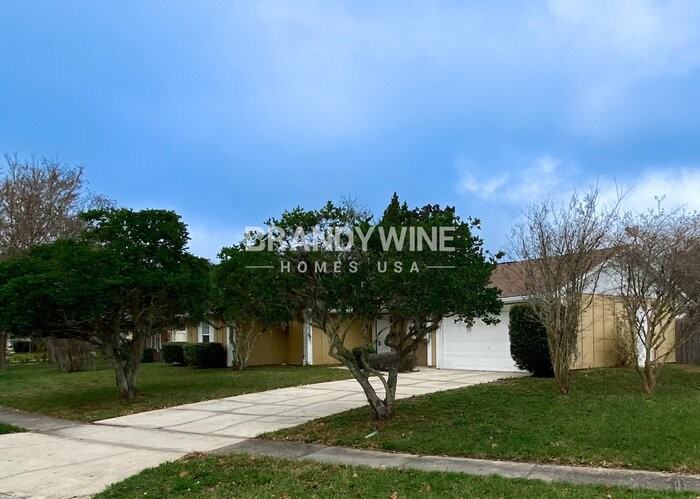 4965 Reginald Rd - Photo 3 of 21