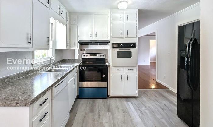 5151 Vivid Drive Southwest - Photo 2 of 36