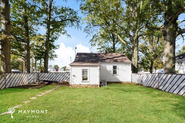 1577 E 332nd St - Photo 3 of 3