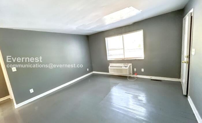 2421 29th Street Ensley #C - Photo 4 of 14