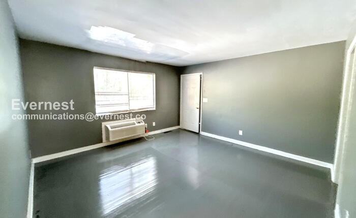 2421 29th Street Ensley #C - Photo 5 of 14