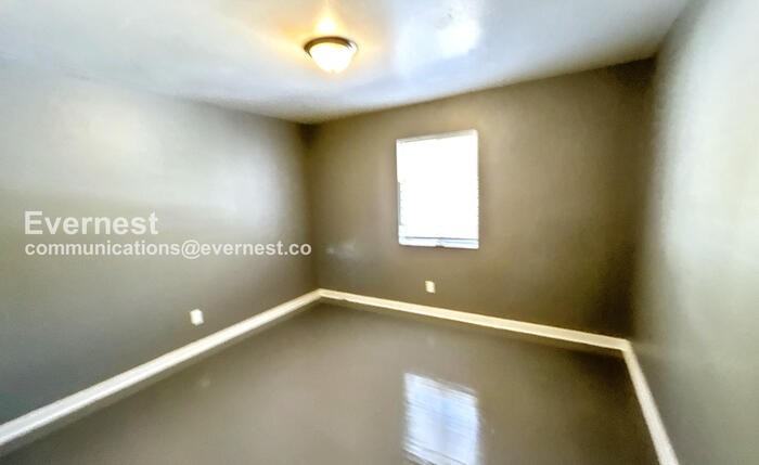 2421 29th Street Ensley #C - Photo 7 of 14