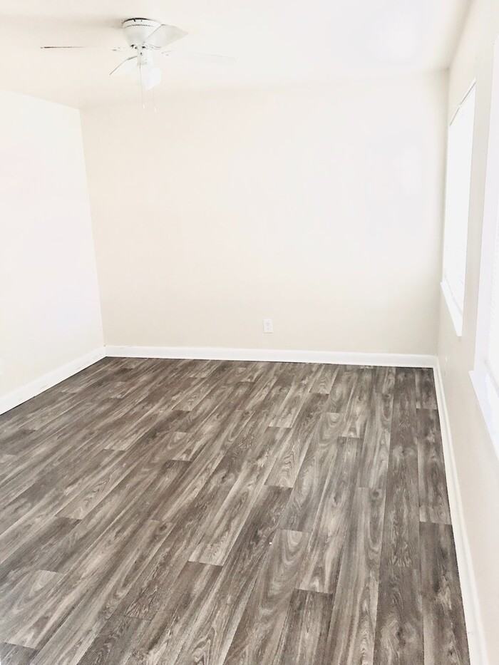 1744 Lyle Ave #3 - Photo 2 of 23