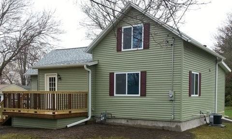 207 Ballard St - Photo 2 of 9