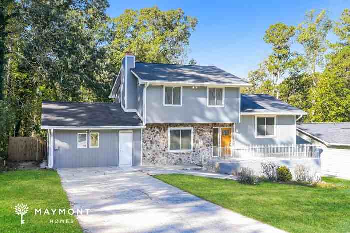 7050 Merrywood Dr - Photo 5 of 13