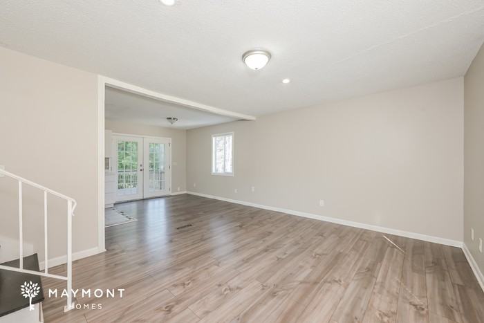 7050 Merrywood Dr - Photo 6 of 13