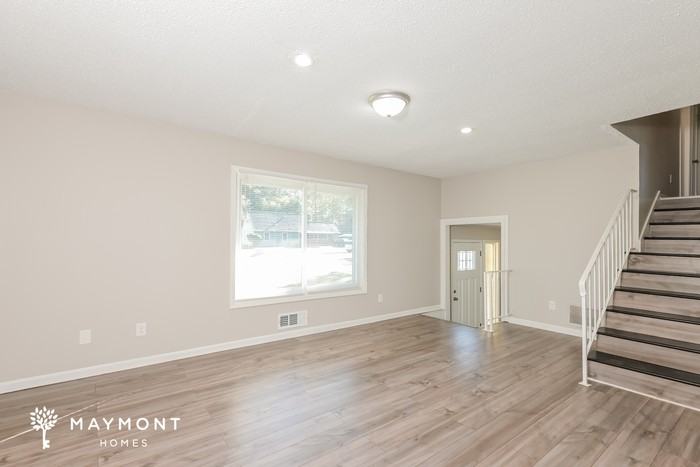 7050 Merrywood Dr - Photo 7 of 13