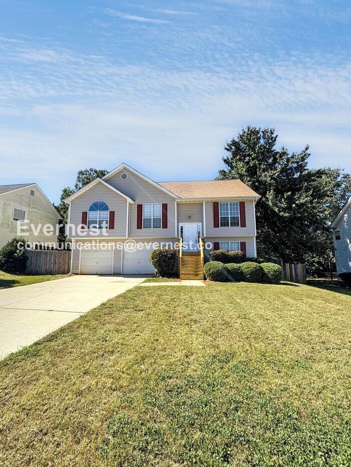 7011 Regency Ln - Photo 2 of 26