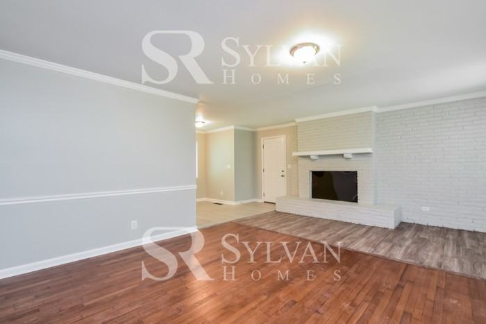 1835 Rock Cut Pl - Photo 3 of 15