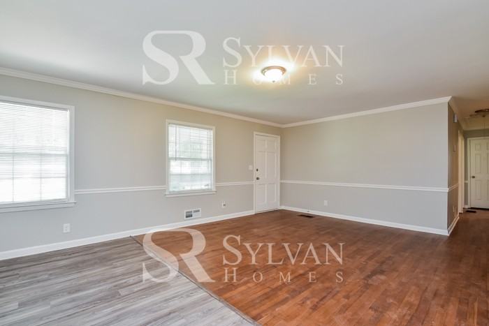 1835 Rock Cut Pl - Photo 4 of 15