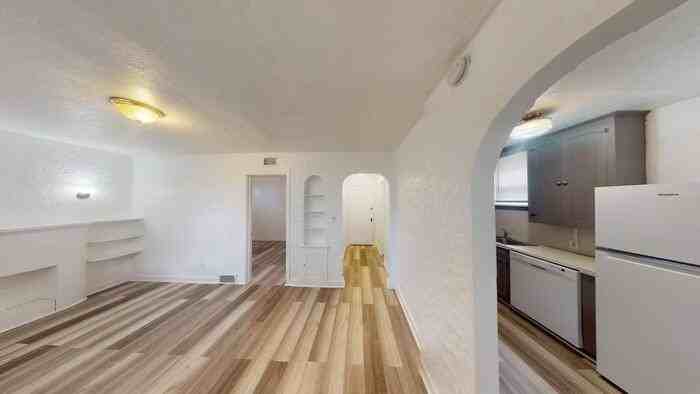 604 E Avenue F #HALF - Photo 3 of 13