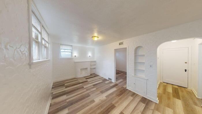 604 E Avenue F #HALF - Photo 4 of 13