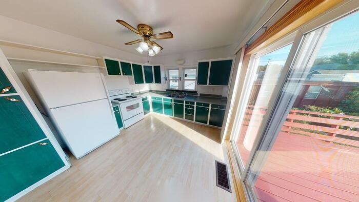 311 N 12th St - Photo 2 of 29