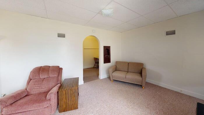 303 N 15th St #1 - Photo 3 of 5