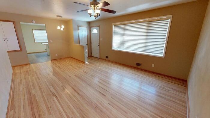 1126 N 14th St - Photo 2 of 6