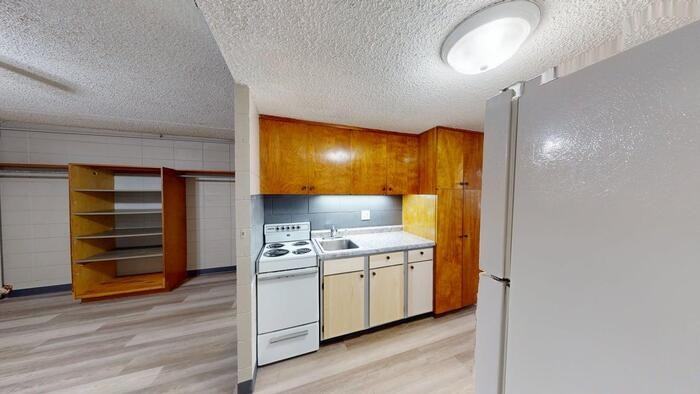 900 Summit Blvd #23 - Photo 2 of 10