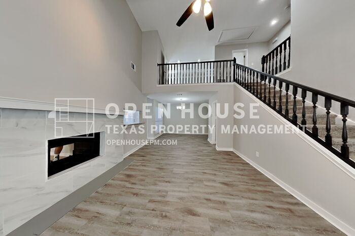 6725 Driffield Circle East - Photo 4 of 21