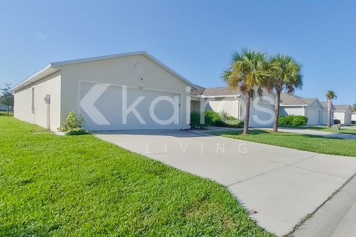 9120 Aegean Cir - Photo 2 of 22