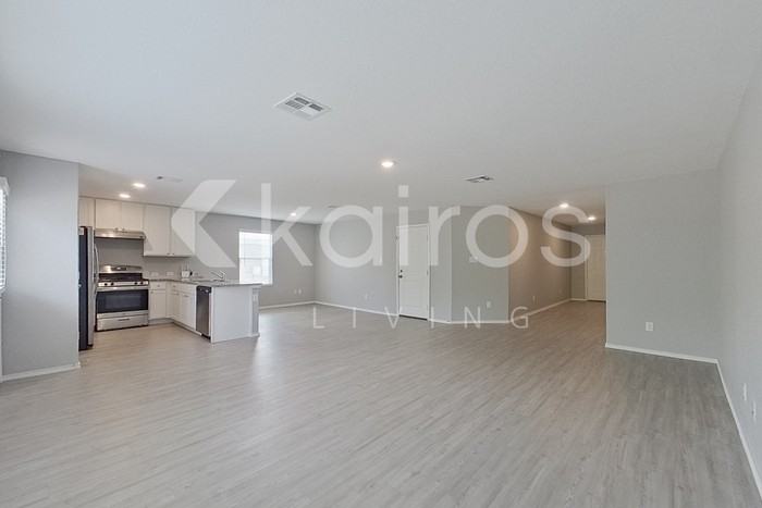 2939 Ruby Crossing - Photo 5 of 25