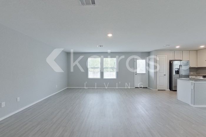 2939 Ruby Crossing - Photo 6 of 25