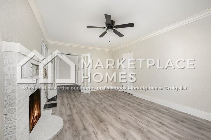 2716 N Main St #3 - Photo 6 of 19