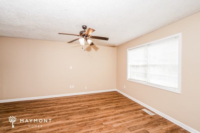 1676 Brewster Rd - Photo 5 of 12