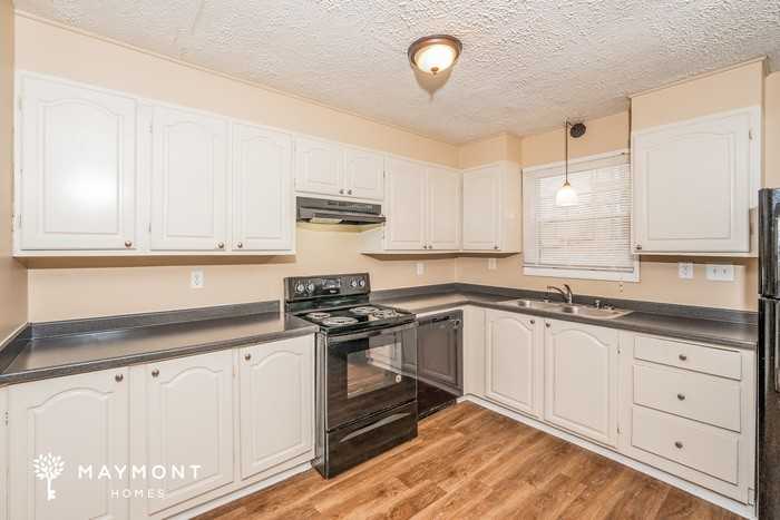 1676 Brewster Rd - Photo 7 of 12