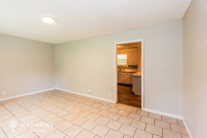 15 Saratoga Dr - Photo 5 of 11