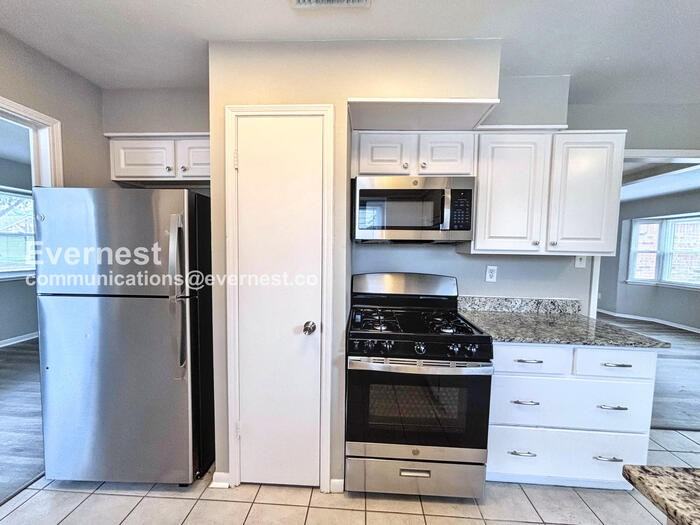 12419 Lima Dr - Photo 2 of 31