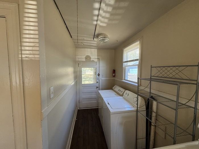 2814 W 7th St - Photo 5 of 9